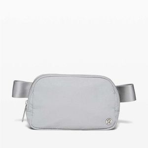 Lululemon everywhere belt bag 1L in silver drop.